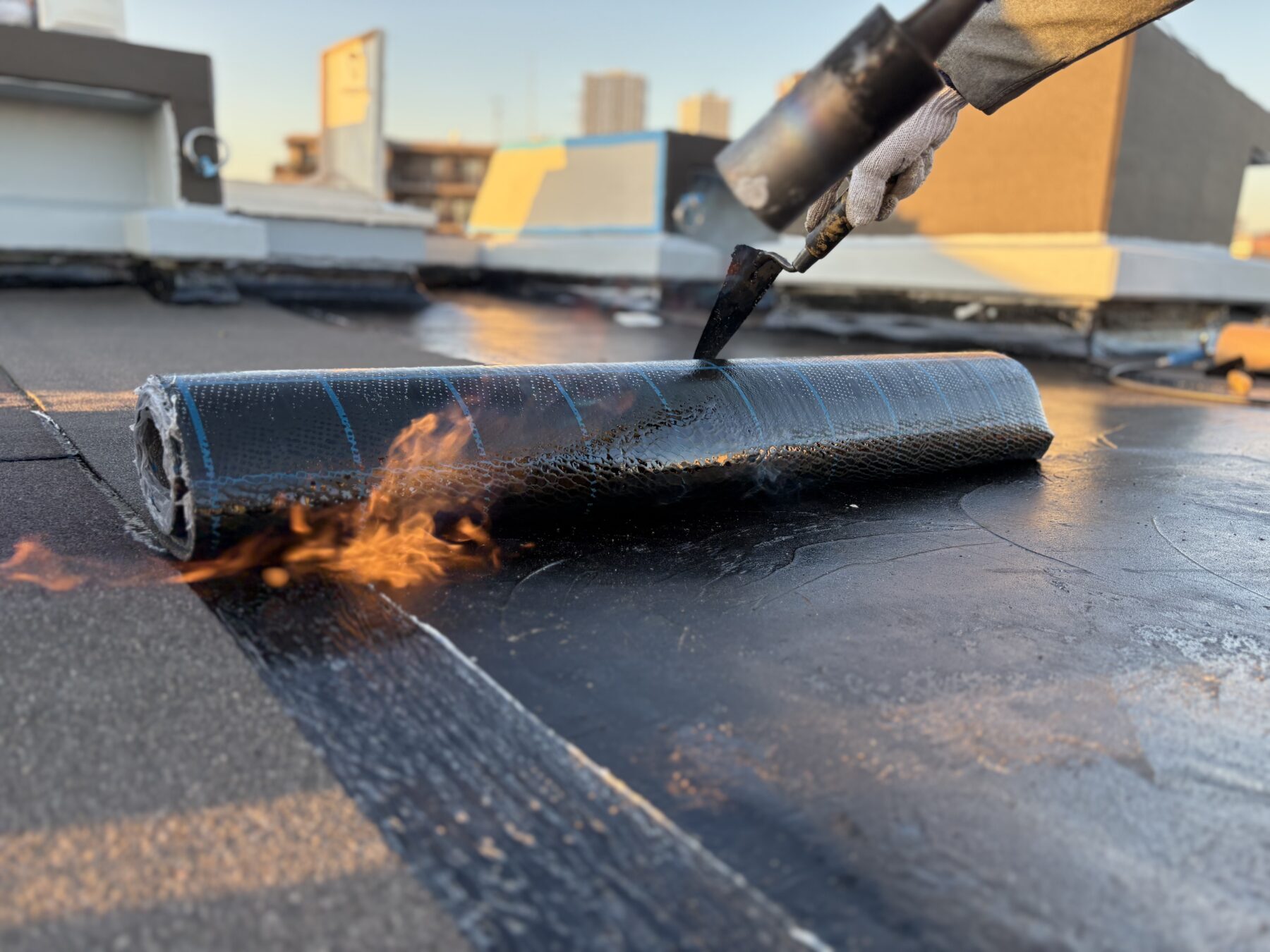 川崎市  Eマンション屋上防水工事 アスファルト防水 トーチ工法