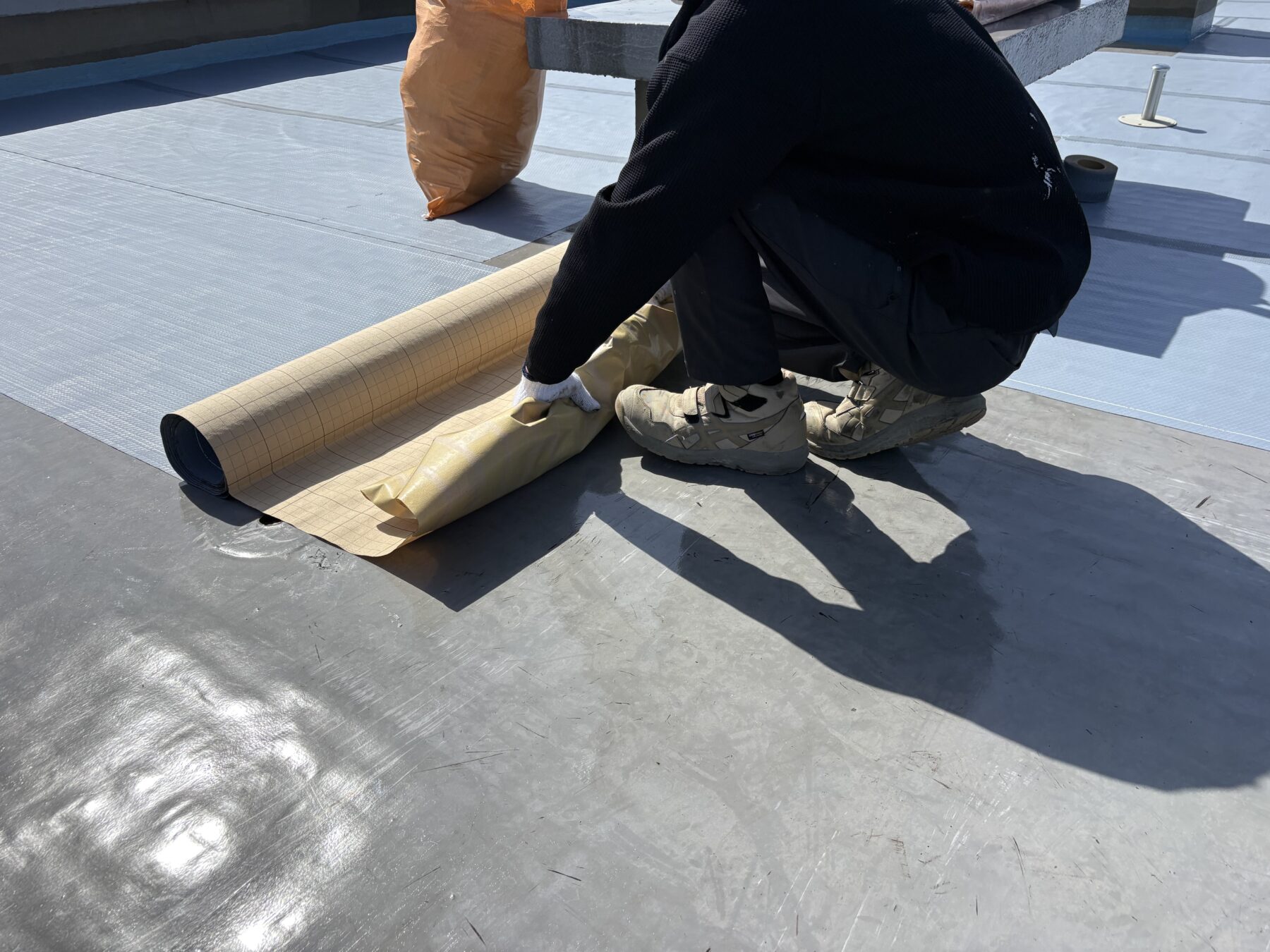 川崎市 Mマンション 屋上防水 ウレタン塗膜 通気緩衝工法